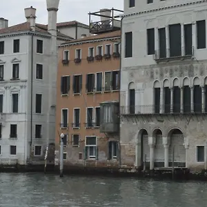 *** Affittacamere Leon Bianco On The Grand Canal Italia